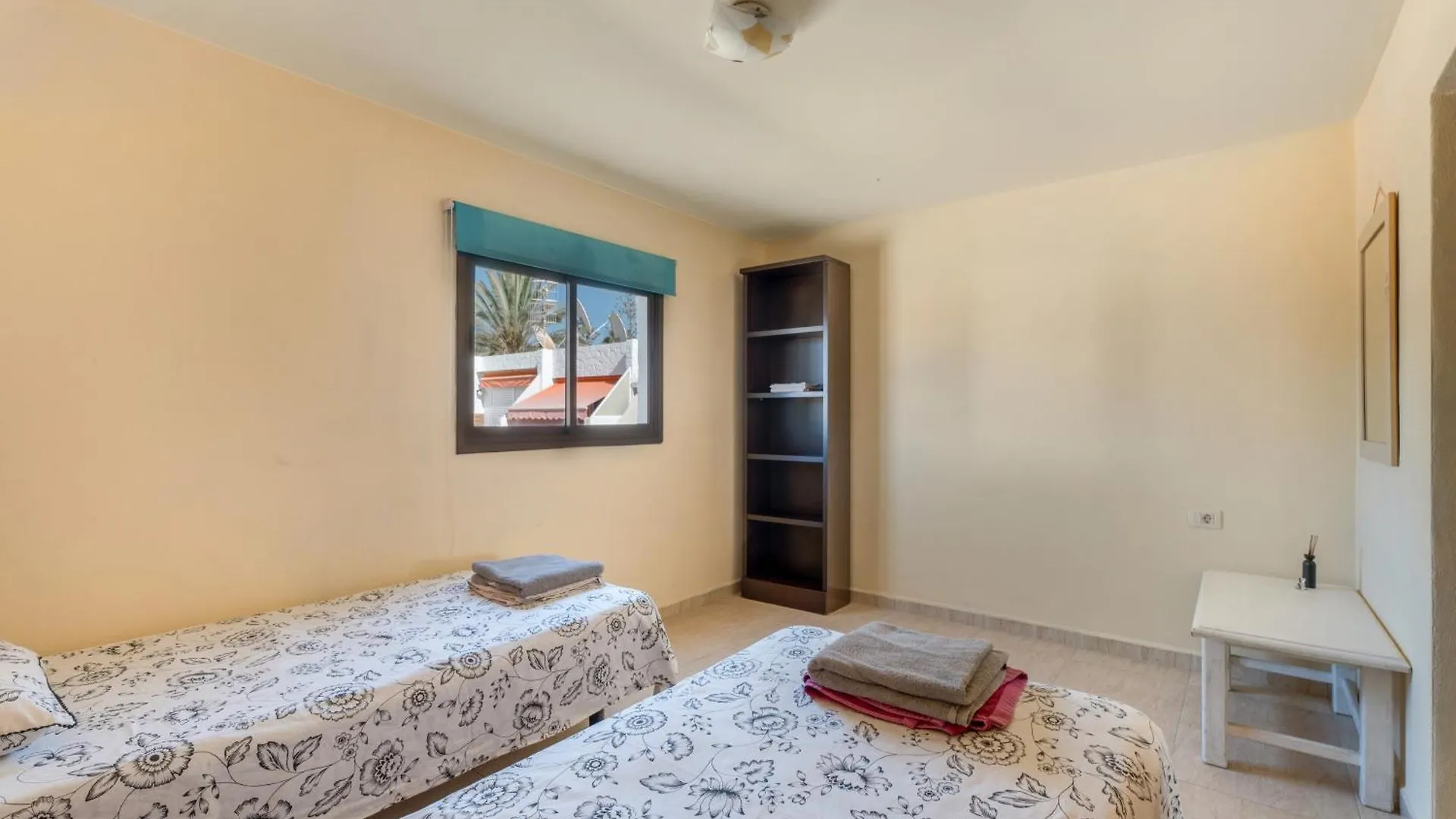 Big 2-Bedroom In Tenerife South Arona  0*, Arona (Tenerife)